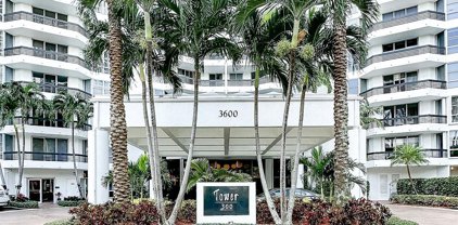 3600 Mystic Pointe Dr Unit #917, Aventura