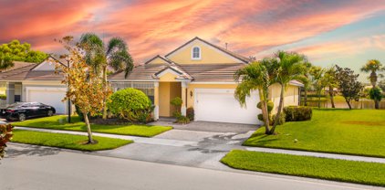 103 NW Willow Grove Avenue, Port Saint Lucie