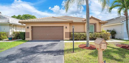 5870 Brighton Ln, Davie