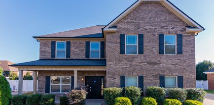2320 Fox Creek Dr, Murfreesboro