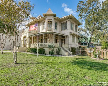109 E Woodlawn Ave, San Antonio