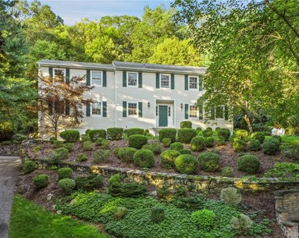 9 N Bridge Terrace, Mount Kisco