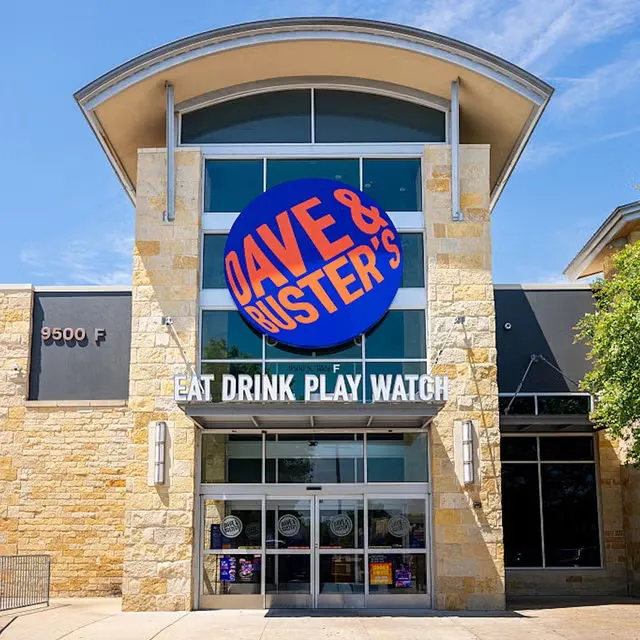 Dave & Buster's
