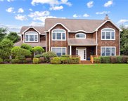 11 Brushy Neck Lane, Westhampton image