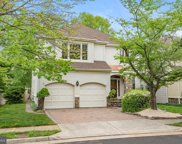 9956 Lochmoore Ln, Vienna image
