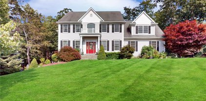 39 Sprucetop Drive, Mahopac