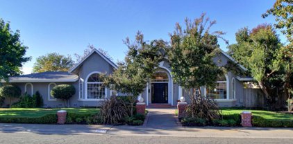4033 Crondall Drive, Sacramento