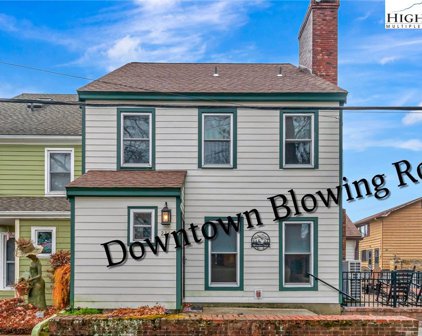 214 Maple Street, Blowing Rock