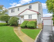 11 Wendy Lane, Massapequa Park image
