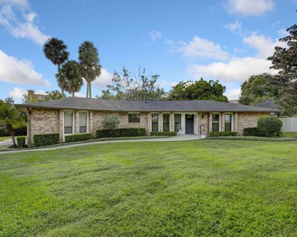920 Versailles Circle, Maitland