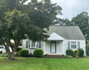 8 Woodland Avenue, Holtsville image