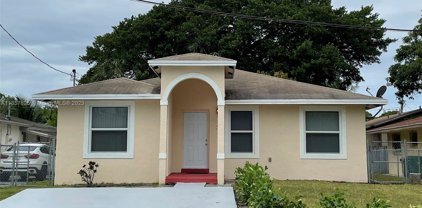 33 Nw 7th Ave, Dania Beach