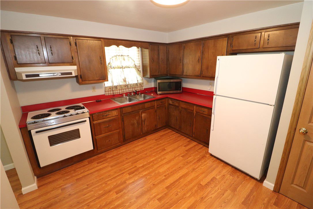 216 3rd St, Evans City Boro, 16033