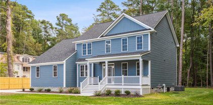 702 Yorktown Road, Poquoson