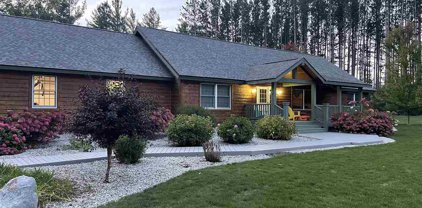 5455 Maple Grove Road, Charlevoix