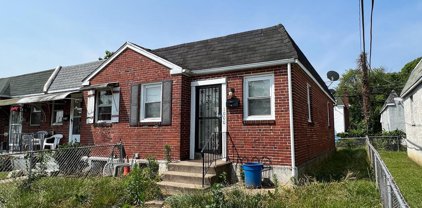 1000 Pine Rd, Sharon Hill