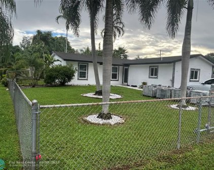 2900 SW 16th St, Fort Lauderdale