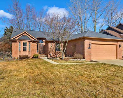 31207 GRAYSON, Chesterfield Twp