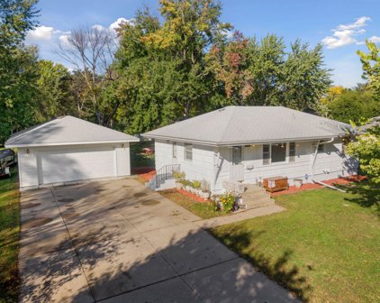 7117 Douglas Drive N, Brooklyn Park