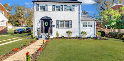 2815 S Arlington Ridge Rd, Arlington
