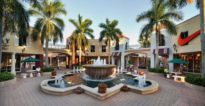 Miromar Outlets shopping and dining