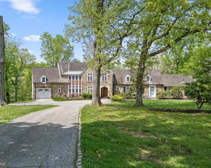 659 Andover Rd, Newtown Square