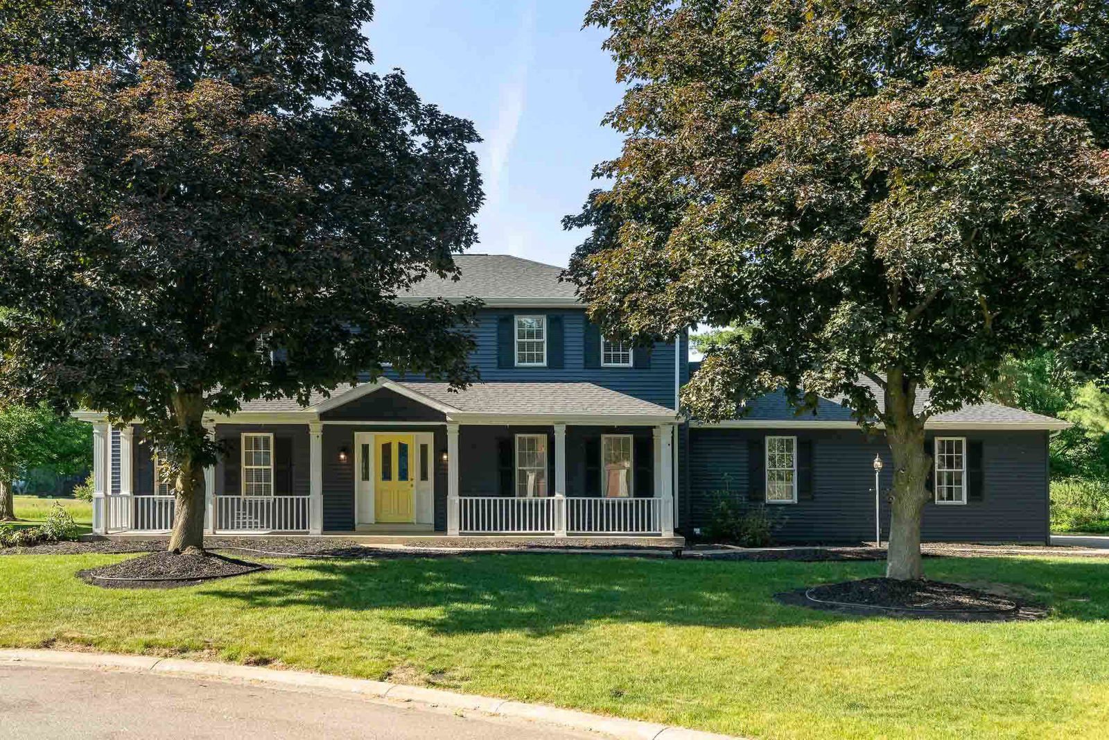 15717 Fieldcrest Court, Granger, 46530