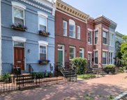 313 11th St Se, Washington image