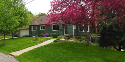 888 Ivy Avenue W, Saint Paul