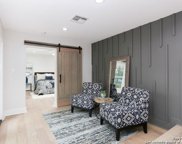 275 E Fair Oaks Pl, San Antonio image