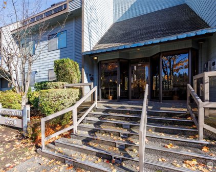 3030 80th Avenue SE Unit #209, Mercer Island
