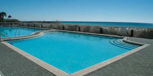 Water's Edge Pool in Fort Walton Beach