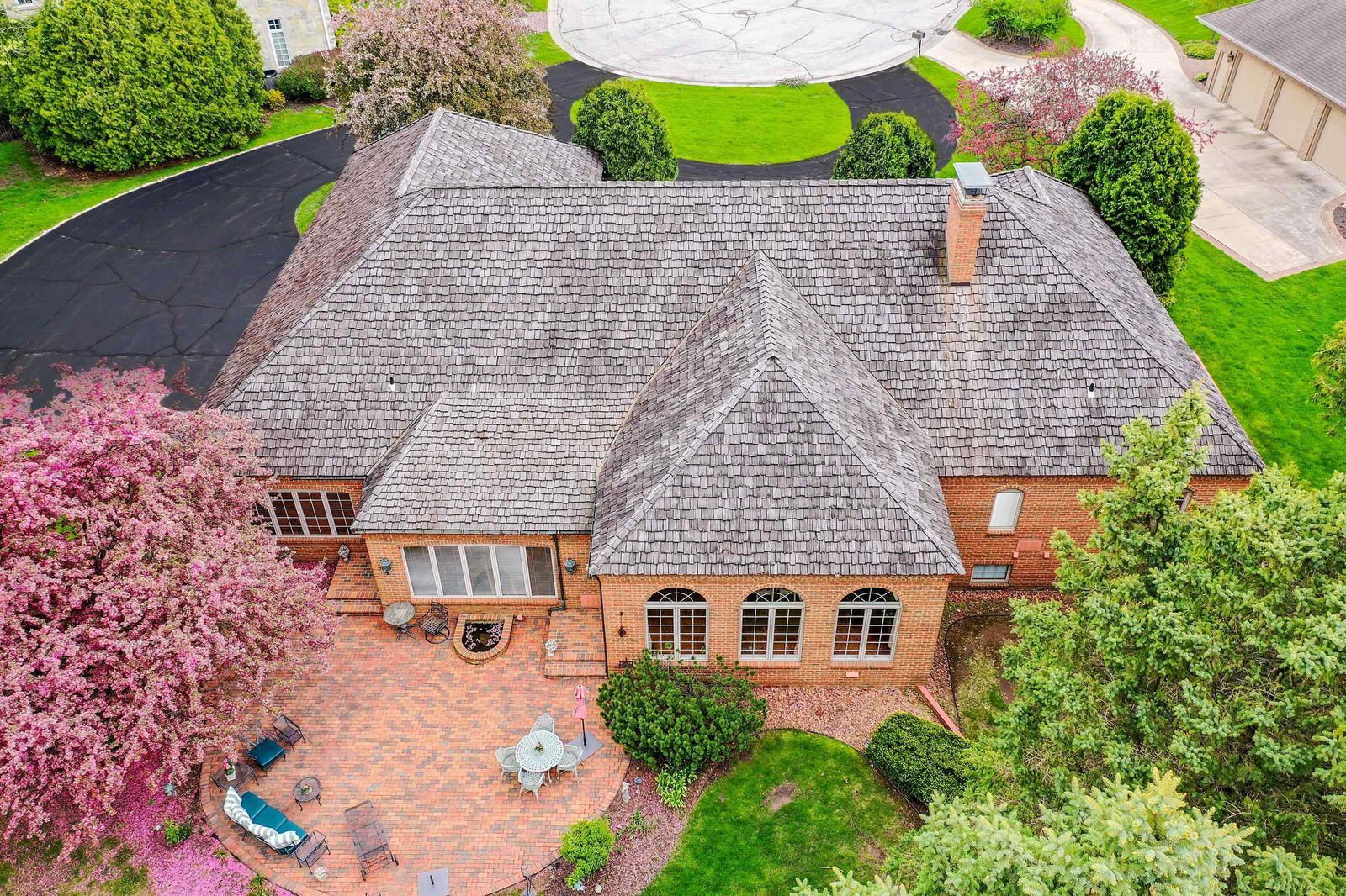 321 BRAEBOURNE Court, Green Bay, WI 54301, 54301