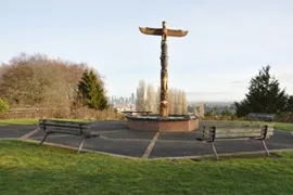 west seattle totem pole