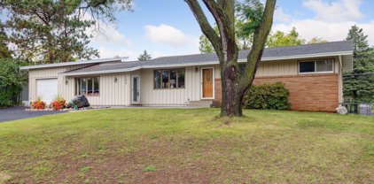 209 Dawn Avenue, Shoreview