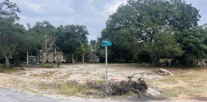 2912 Sherwood Dr, Navarre