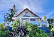 561 Campbell  St, Tofino image