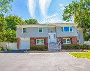 6A Pine Road, Syosset image