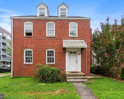 1300 N Hudson St, Arlington