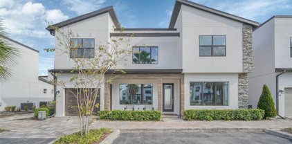 316 Villa Domani Court, Davenport