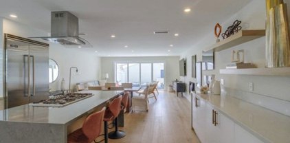 247 B Avenue, Coronado