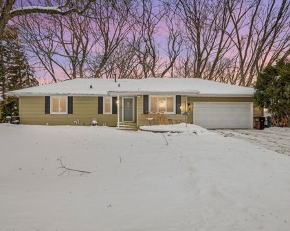 8489 Meadow Lake Road N, New Hope