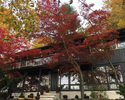 91 E Sunnyside Lane, Irvington