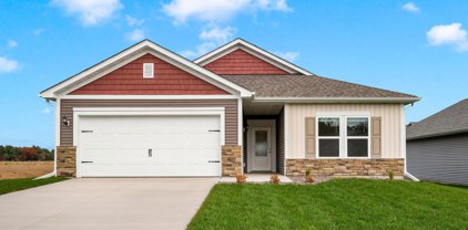 530 Valley Drive W, Annandale