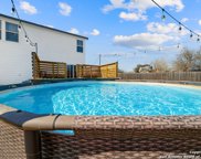 660 Viewpoint Dr, Poteet image