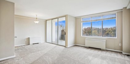 6621 Wakefield Dr Unit #709, Alexandria