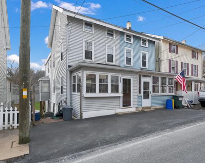 220 Lungren Rd, Media