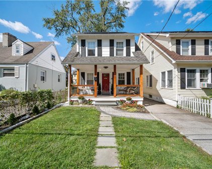 157 Columbia Avenue, Hartsdale