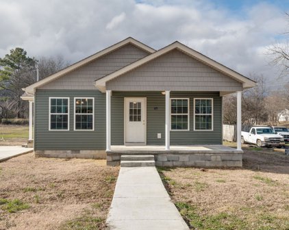 409 Kiwanis Ave, Fayetteville
