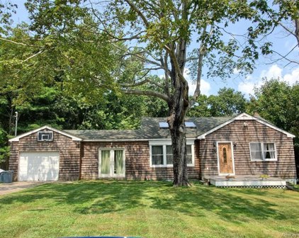 16 Park Street, Wading River